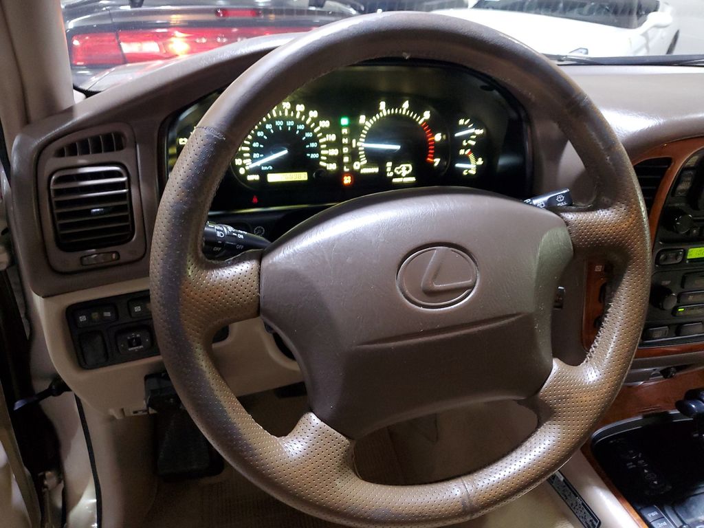 1999 Lexus LX 470 30