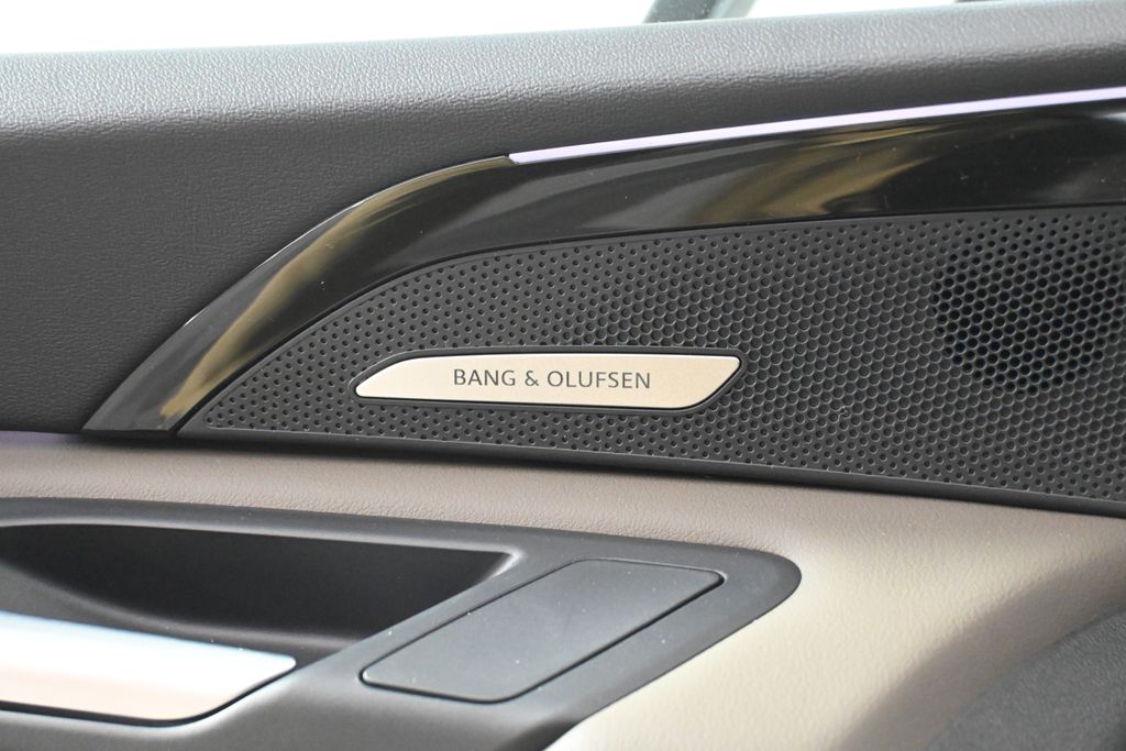 Thumbnail: 2025 Audi Q5 - 24