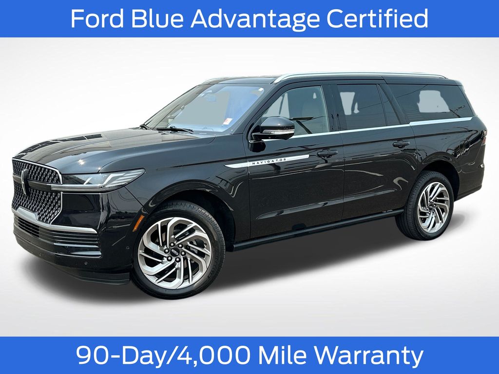 Infinite Black Metallic Clearcoat 2025 Lincoln Navigator SUV / Crossover Four-Wheel Drive Automatic