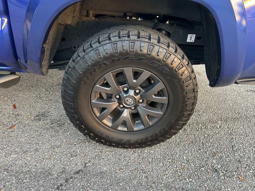 2023 Toyota Tacoma SR5 9