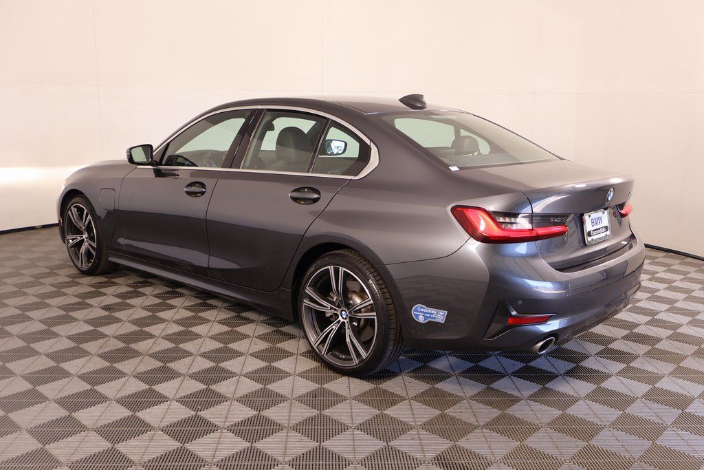 Thumbnail: 2021 BMW 3 Series - 6