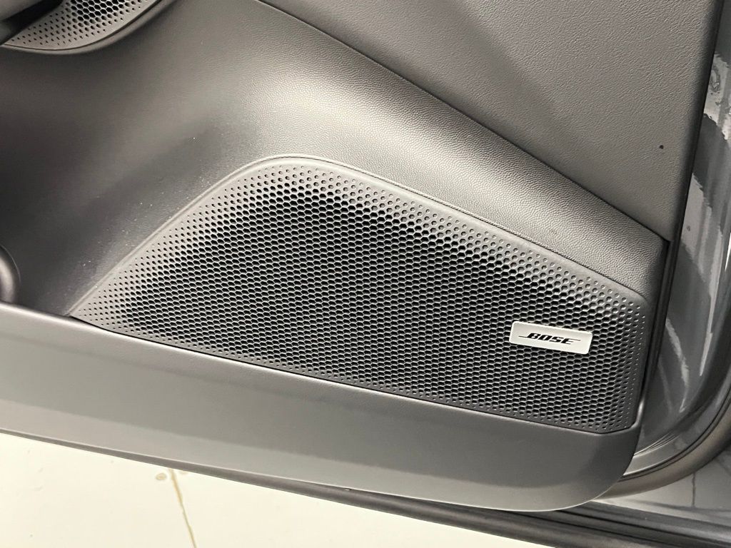 Thumbnail: 2025 Porsche Macan - 22
