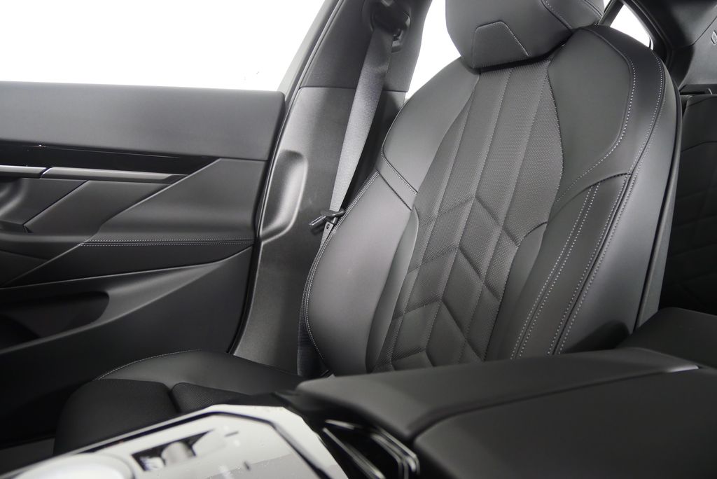 Thumbnail: 2026 BMW 5 Series - 23