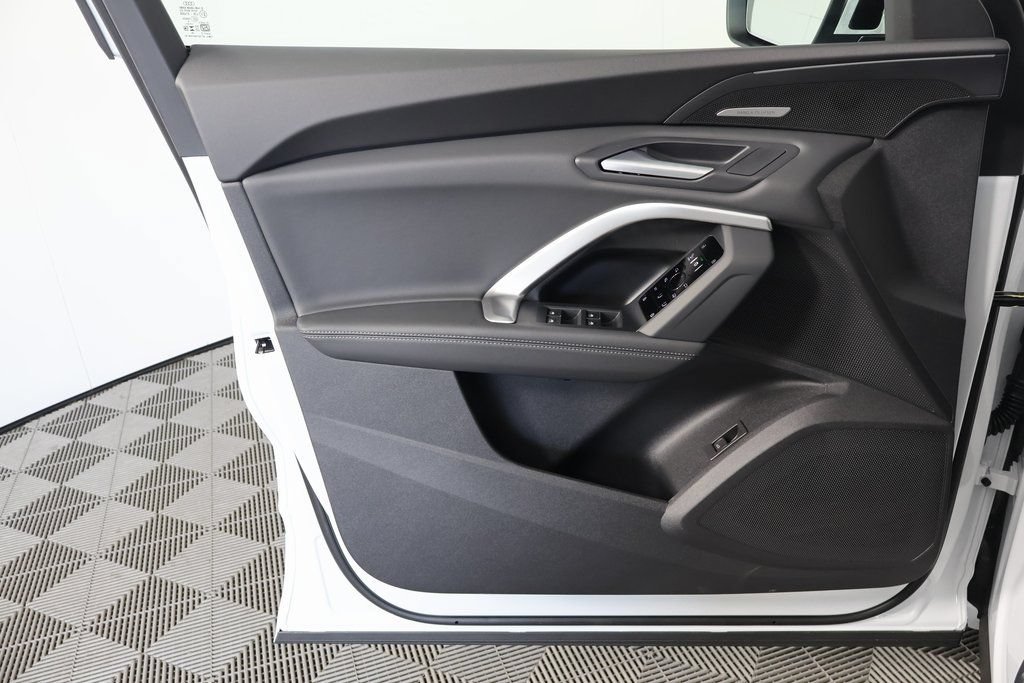 Thumbnail: 2026 Audi Q5 - 7