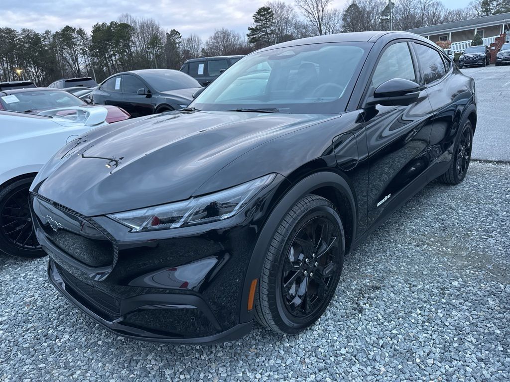 2024 Ford Mustang-Mach-e Select's photo