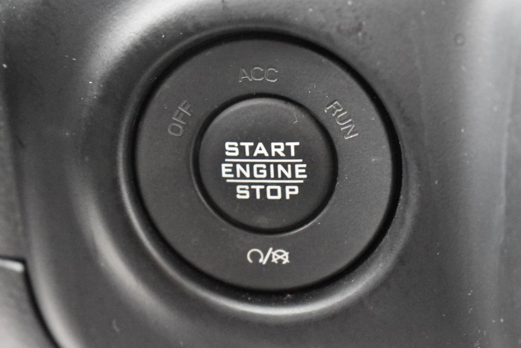 Thumbnail: 2021 Jeep Gladiator - 20