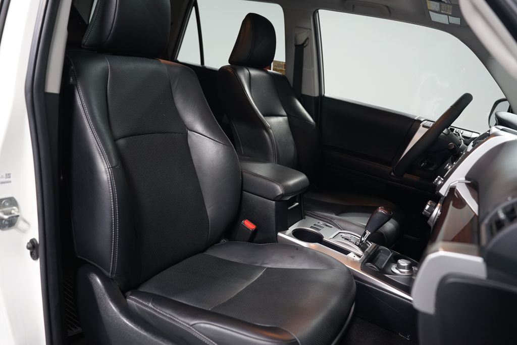 Thumbnail: 2022 Toyota 4Runner - 30