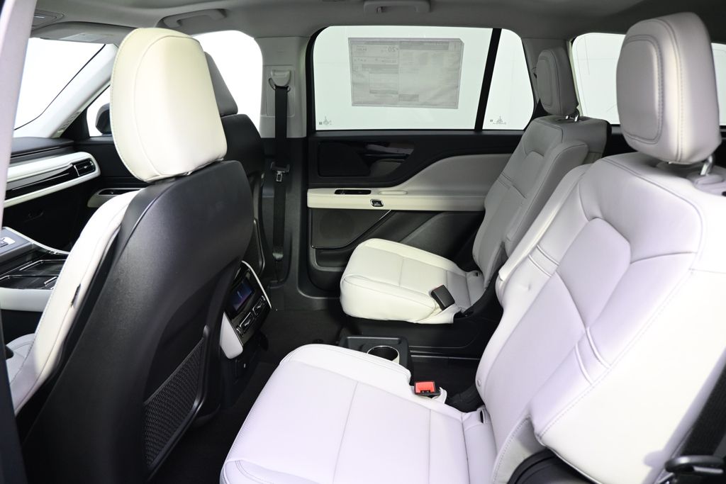 New 2026 Blue Lincoln Premiere image 21