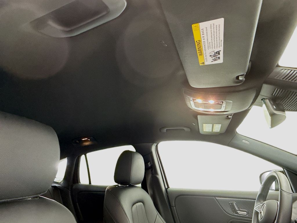 Thumbnail: 2025 Mercedes-Benz GLA - 16