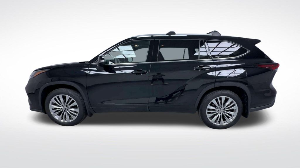 New 2026 Toyota Highlander SUV