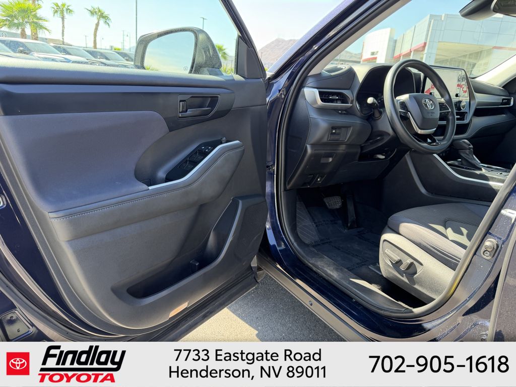 Used 2021 Toyota Highlander SUV