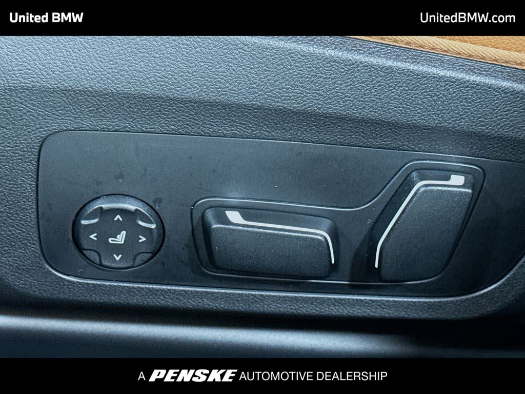 Thumbnail: 2026 BMW 3 Series - 4