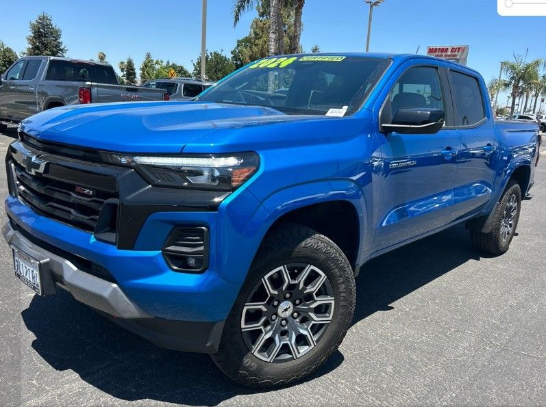 Glacier Blue Metallic 2024 Chevrolet Colorado Pickup Truck Four-Wheel Drive 8-Speed Automatic