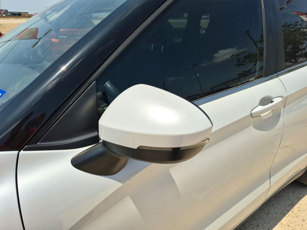 2023 Mitsubishi Outlander ES White at Victoria Chrysler Dodge Jeep Ram