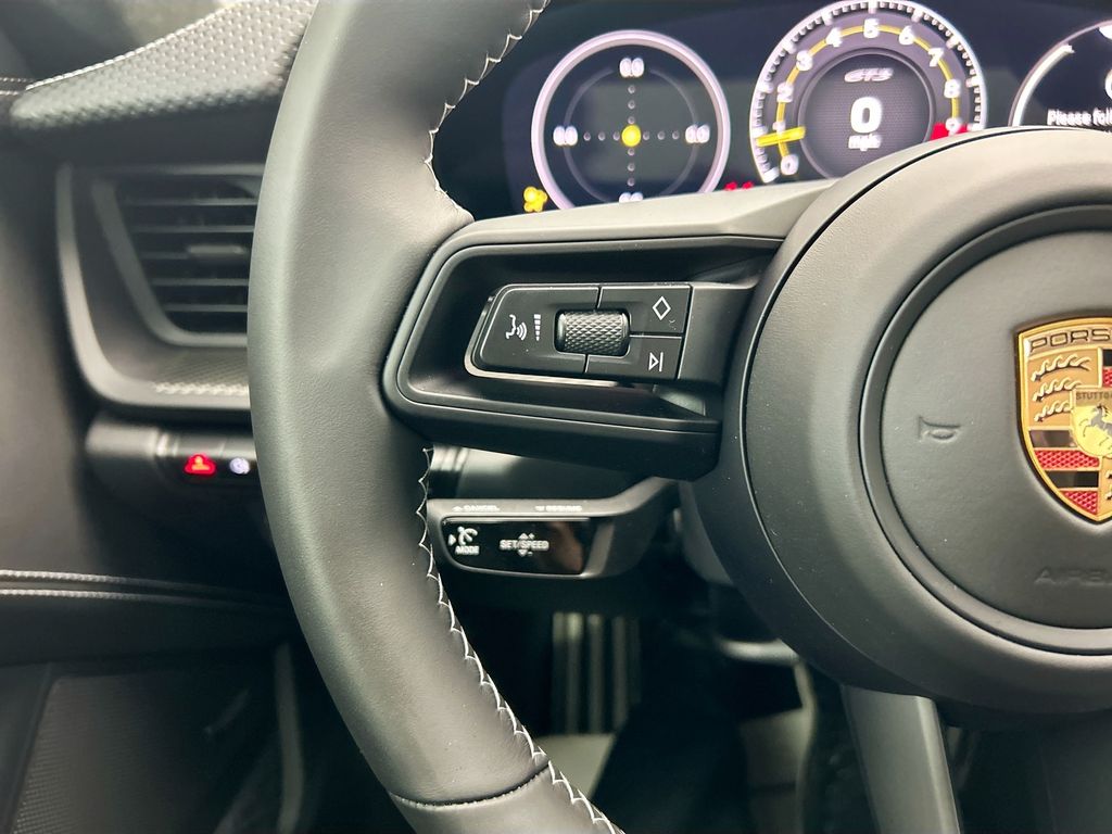 Thumbnail: 2026 Porsche 911 - 14