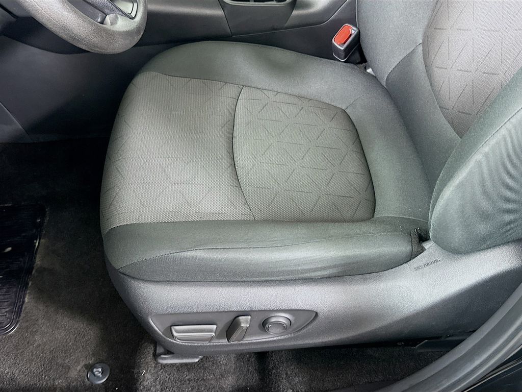 Thumbnail: 2024 Toyota RAV4 - 20