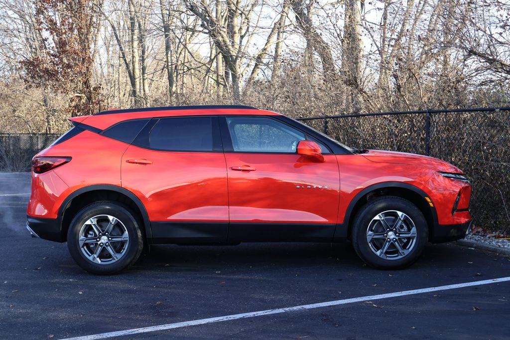 2025 Chevrolet Blazer LT 9