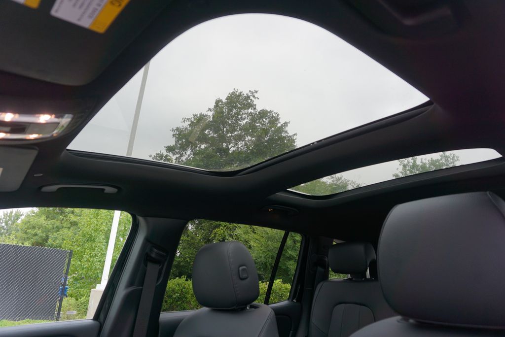 Thumbnail: 2025 Mercedes-Benz GLB - 12