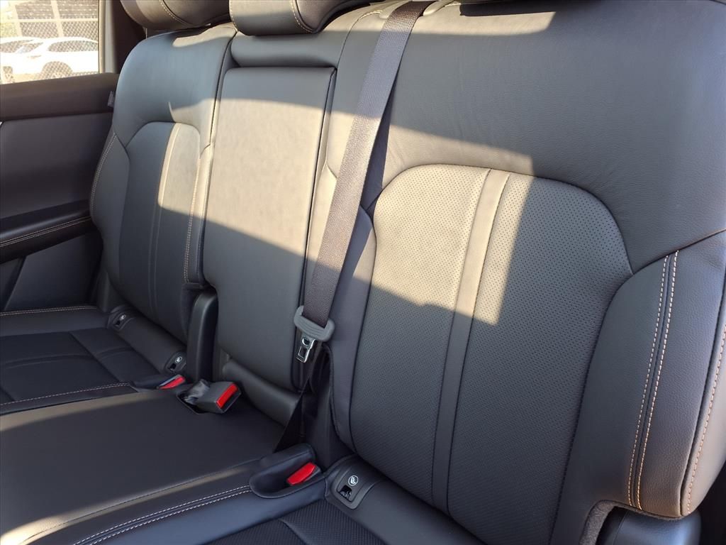 2025 Mazda CX-70 PHEV Premium - 7