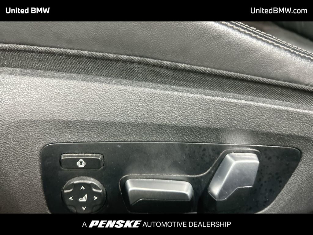Thumbnail: 2022 BMW 8 Series - 12