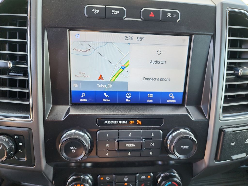 2019 Ford F-150 XLT photo