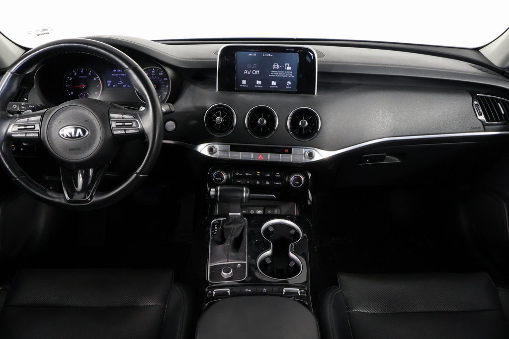 Thumbnail: 2019 Kia Stinger - 7