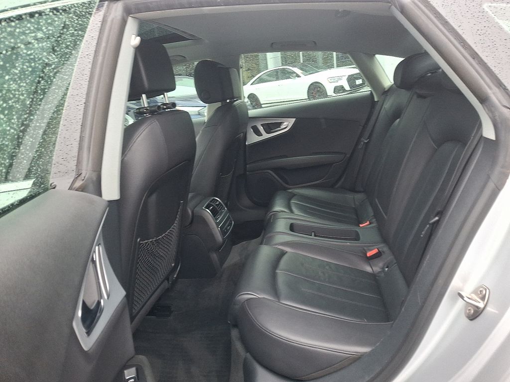 Thumbnail: 2012 Audi A7 - 10