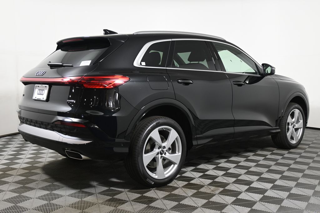 Thumbnail: 2025 Audi Q5 - 7