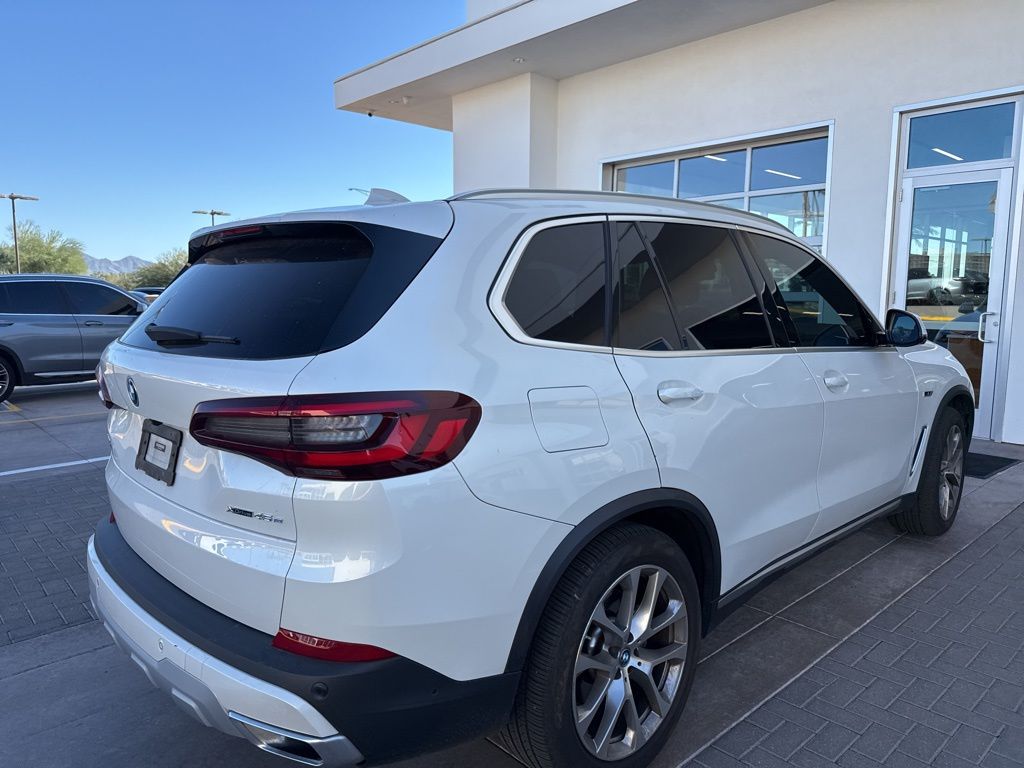 Thumbnail: 2022 BMW X5 - 5