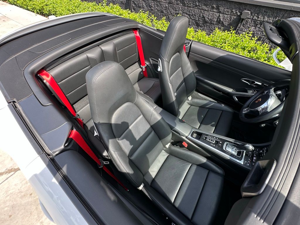 2013 Porsche 911 Carrera S 15