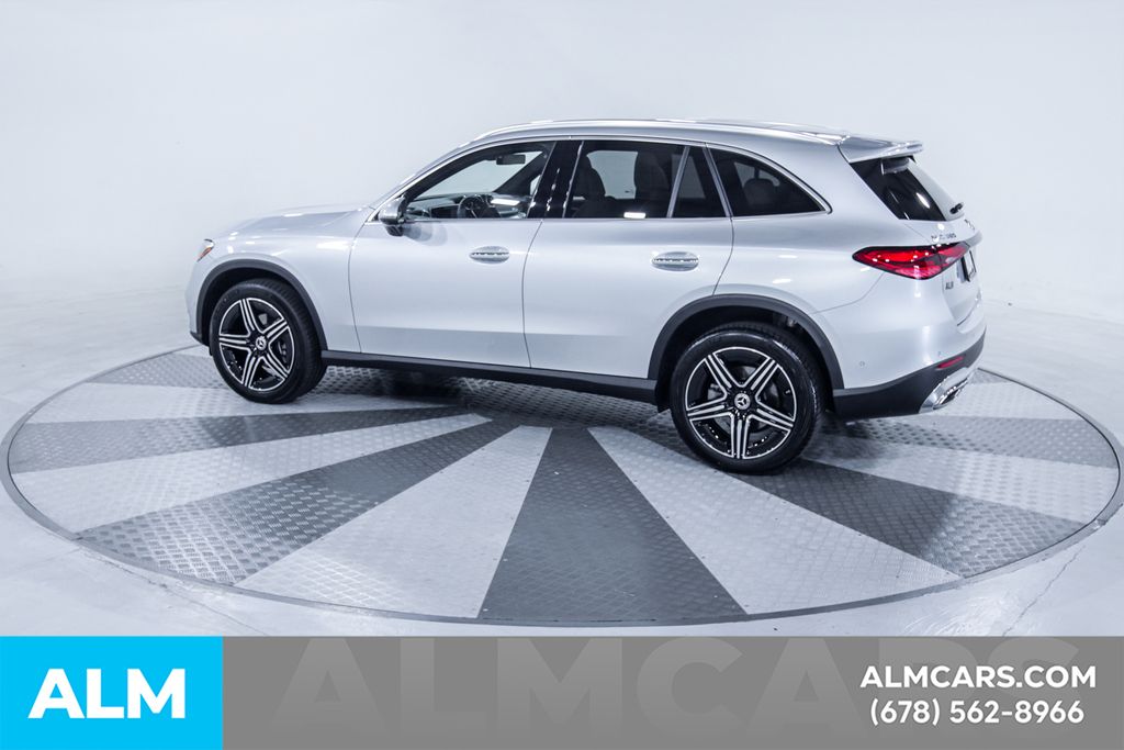 Used 2026 Silver Mercedes-Benz GLC 300 image 5