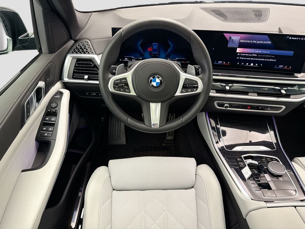 Thumbnail: 2026 BMW X5 - 10