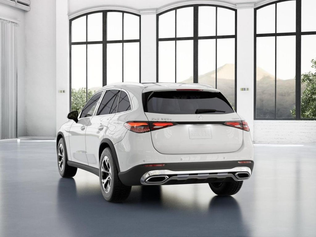Thumbnail: 2025 Mercedes-Benz GLC - 27