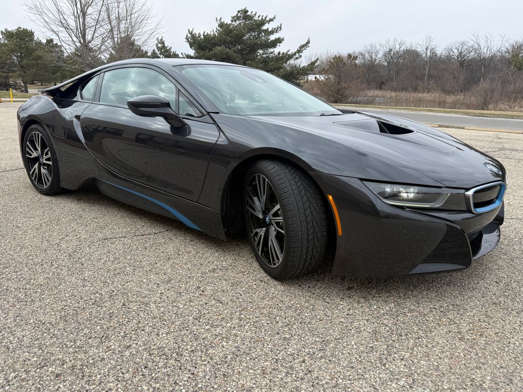 BMW i8