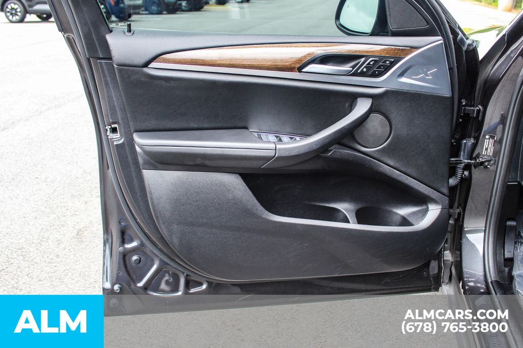 Used 2024 Gray BMW xDrive30i image 36