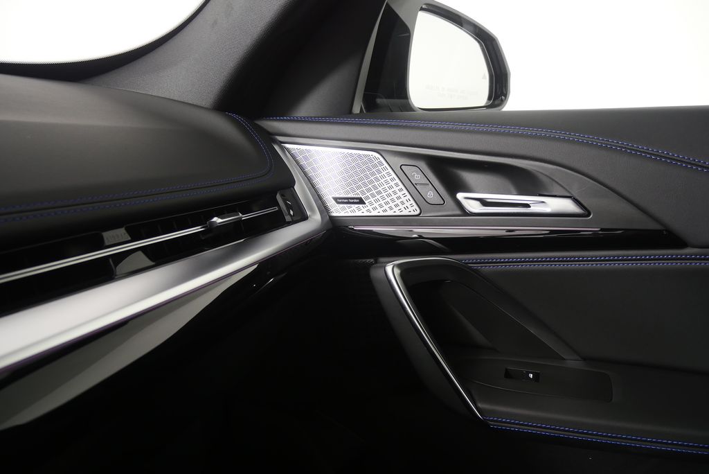 Thumbnail: 2024 BMW X1 - 30