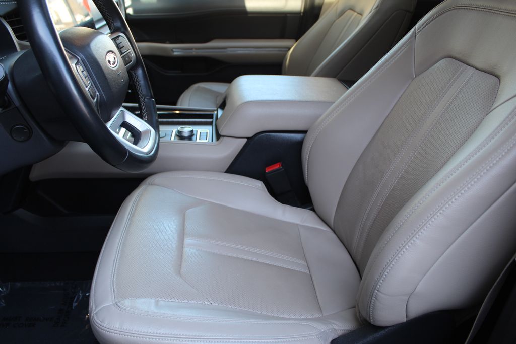 Used 2024 Black Ford Limited image 19