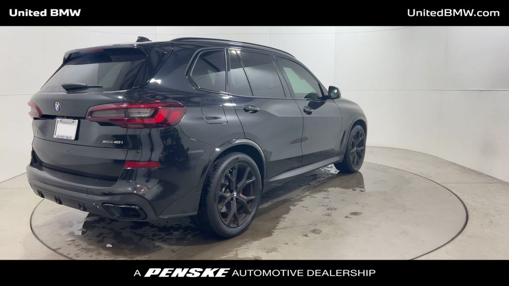 2022 BMW X5 xDrive40i 8