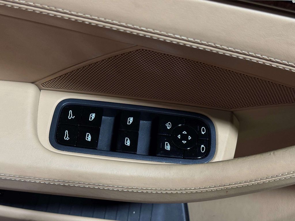 Used 2017 Brown Porsche Turbo image 20