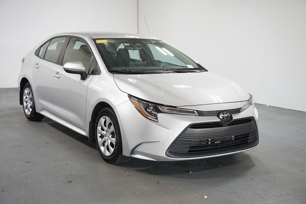 Thumbnail: 2025 Toyota Corolla - 3