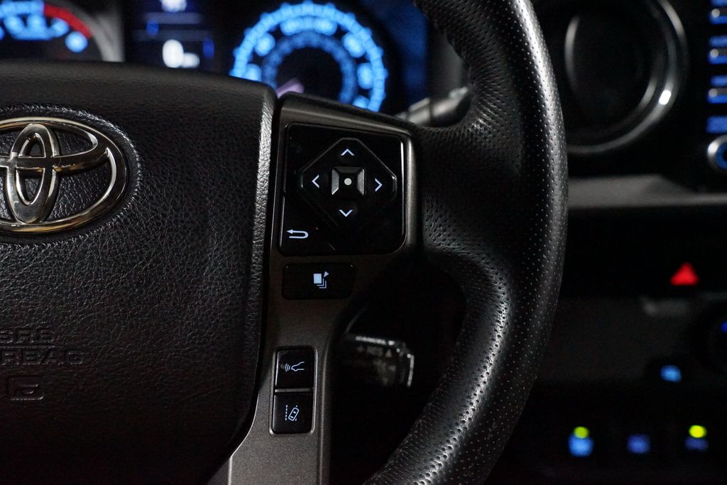 Thumbnail: 2021 Toyota Tacoma - 14