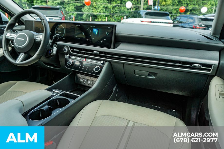 Used 2024 Silver Hyundai SEL image 24