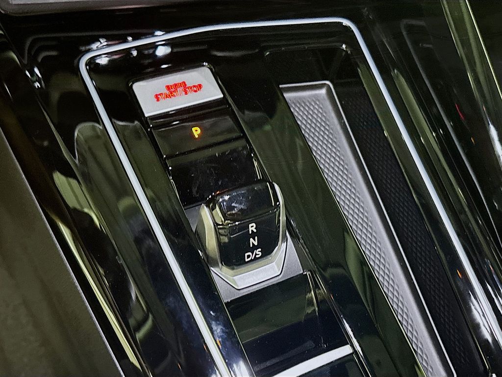 2025 Volkswagen Golf GTI 2.0T SE