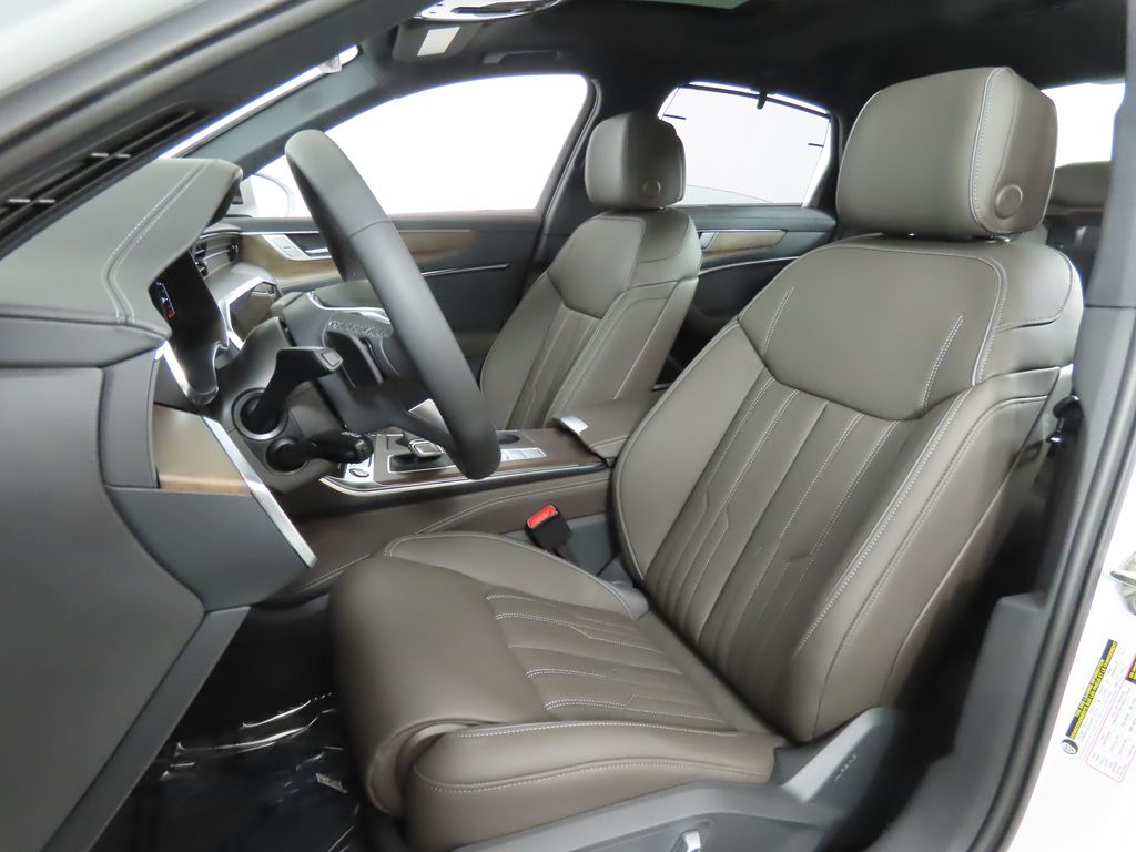 Thumbnail: 2025 Audi A6 - 32