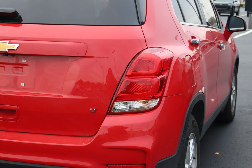 Thumbnail: 2020 Chevrolet Trax - 9