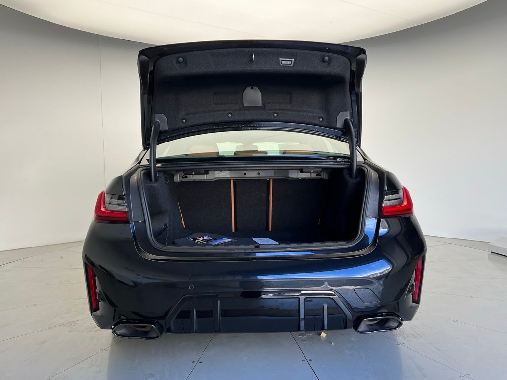 Thumbnail: 2025 BMW 3 Series - 5