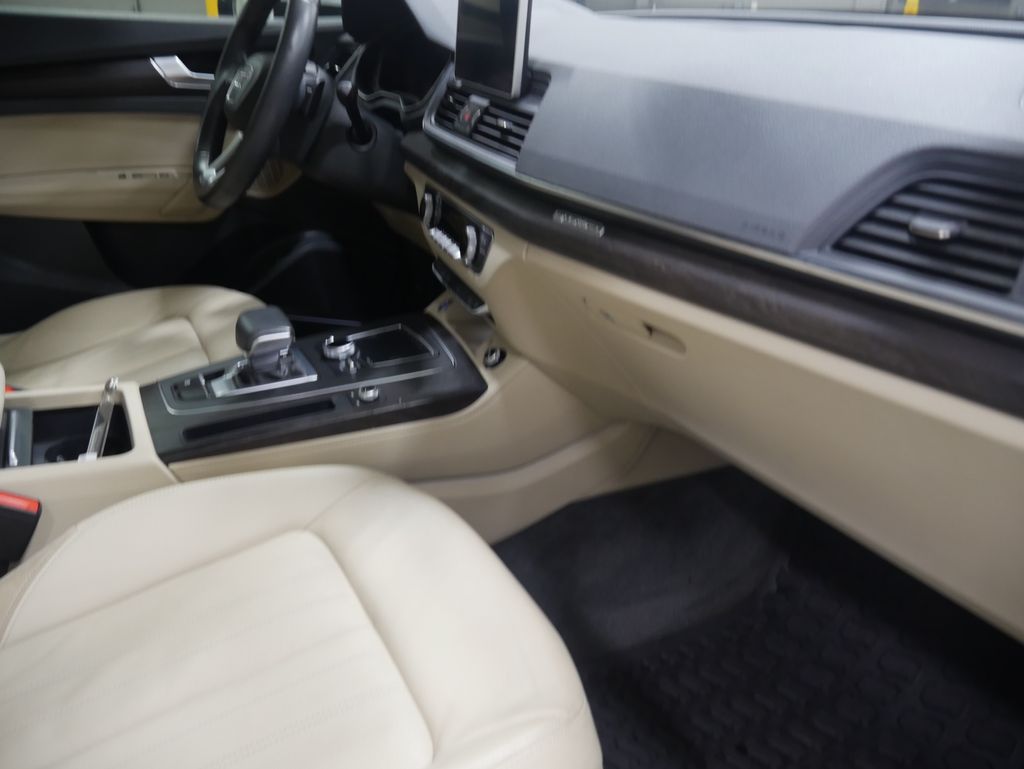 Thumbnail: 2020 Audi Q5 - 27