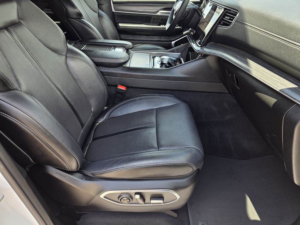 2024 Jeep Wagoneer Series II White at River Oaks CDJR