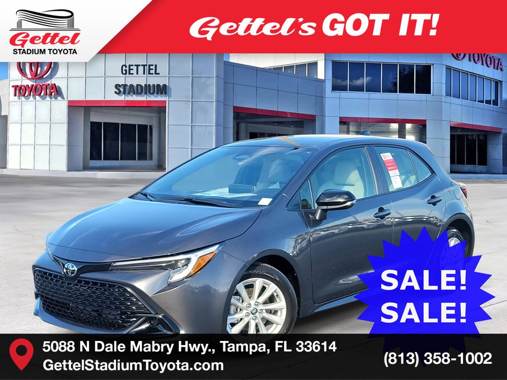 2026 Toyota Corolla Hatchback SE's photo