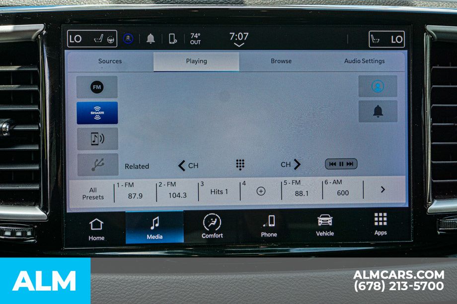 2024 Chrysler Pacifica Touring L photo 39